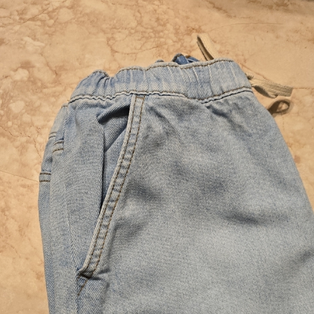 Cat & Jack | Light Wash |Boy's |Relaxed Fit | Straight | Jeans - Picture 3 of 7